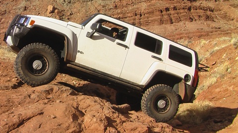 2009 HUMMER H3T Pickup Truck Makes Off Road Debut