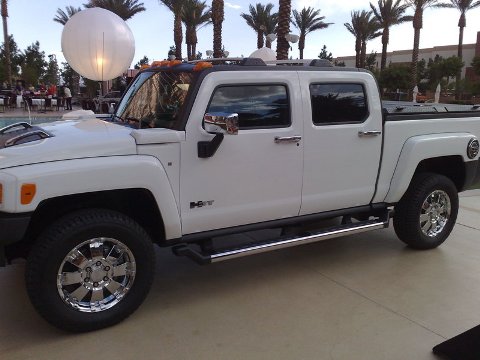 2009 HUMMER H3T White Red Rock Las Vegas