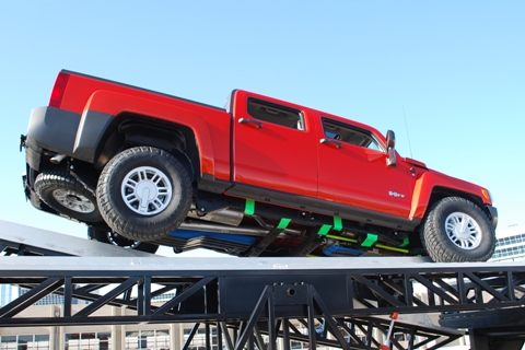 2009 HUMMER H3T Articulation