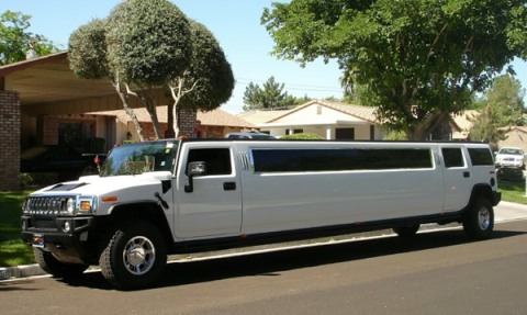 white hummer limo