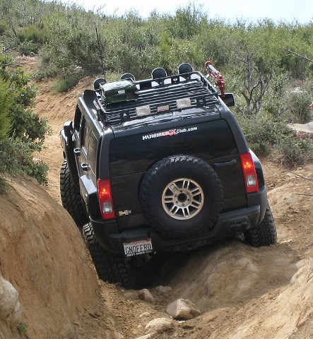 Hummer H3 off road